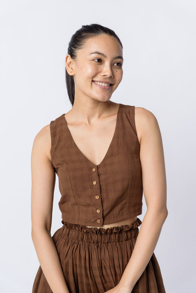 Antique brown pull-on skirt with top set, eco clothing brands, eco fashion clothing, organic cotton retailers, organic cotton shop, cotton clothing company, natural cotton clothing, bamboo cotton women's clothing, bamboo women's clothing fashion, create a minimalist closet, dark minimalist fashion