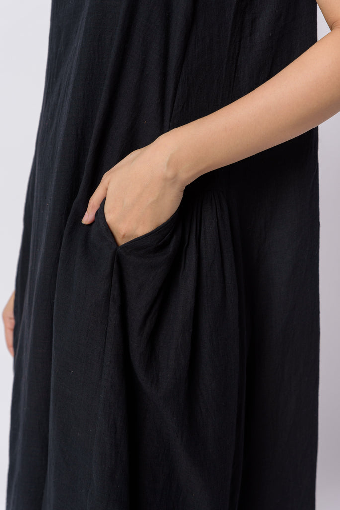 Black relaxed tank midi dress, best eco clothing brands, best ethical clothing brands, organic clothes online, organic cotton shirt women's, women's cotton clothing store, 100 cotton clothing, organic cotton shirt women's, organic jackets women's, simplistic outfits, best minimalist fashion brands