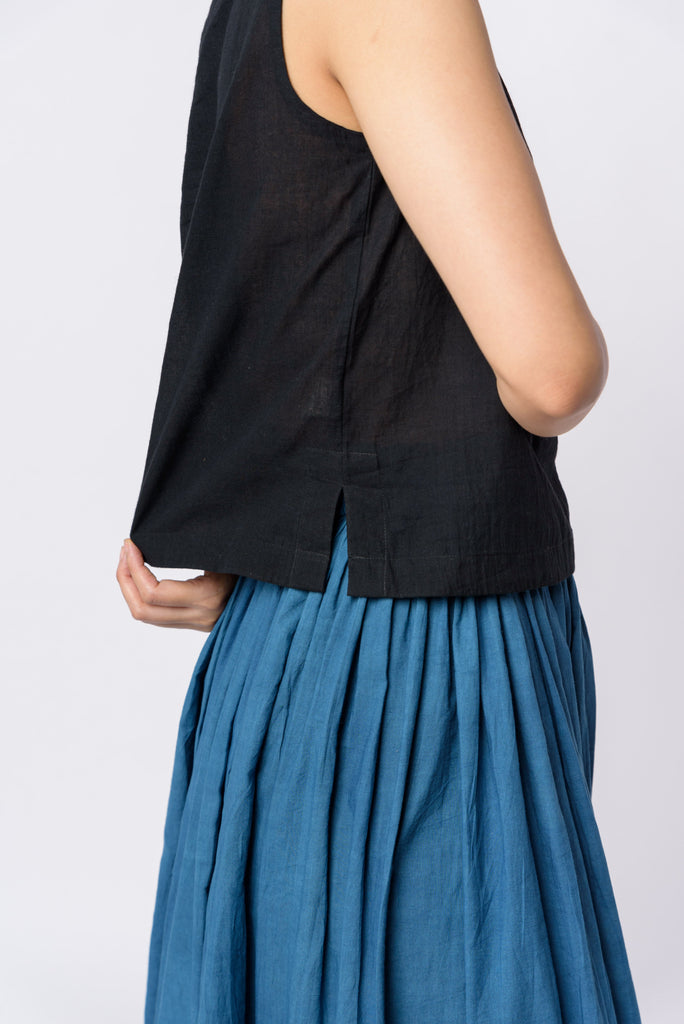 Indigo pleated skirt, conscious clothing brands, conscious fashion brands, organic clothing catalog, organic clothing companies, all natural cotton clothing, best organic cotton clothing, 100 cotton sweatshirt women's, affordable quality women's clothing, black minimalist fashion, casual minimalist fashion