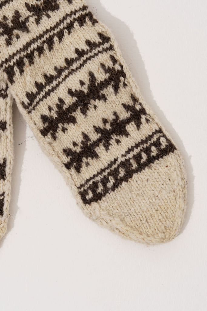 Woollen Handknit Monochrome Rustic Socks For Women Online