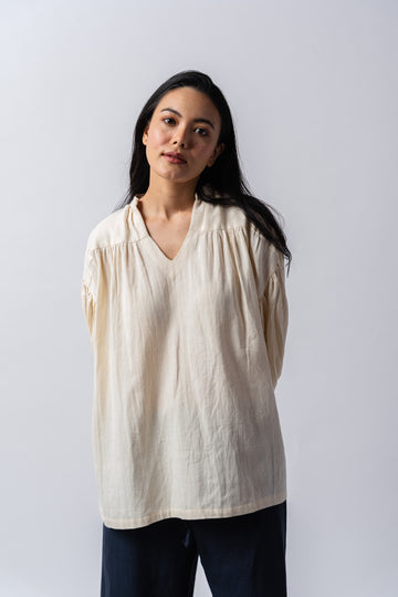 Natural ecru long line top, what are some sustainable brands, what clothing brands are ethical, cotton top clothing, cotton up clothing, fair trade womens clothing, good clothing brands for women, organic chemical free clothing, organic clothing brands Europe, simple clothing brands, simple women's clothing brand