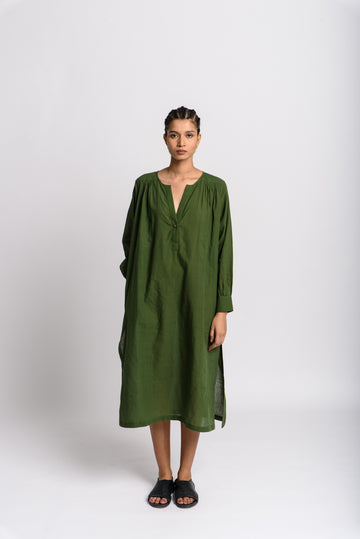 Olive green easy tunic, best sustainable clothing brands, best sustainable women's clothing, cotton clothing website, organic cotton women's clothing, organic women's shirts, women's natural fiber clothing, organic jackets women's, women's organic dresses, minimal online shop, minimal store online