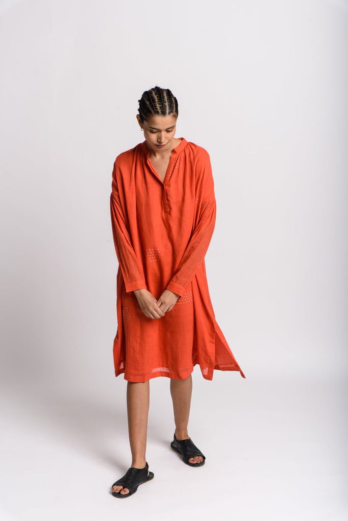 Vibrant orange anti-fit tunic, sustainable fashion companies, sustainable shopping brands, organic cotton clothing, organic women's clothing, organic cotton sweatpants women's, organic cotton sweatshirt women's, 100 organic cotton clothing made in us, affordable organic cotton clothing, minimalist women's fashion brands, bare minimum clothing