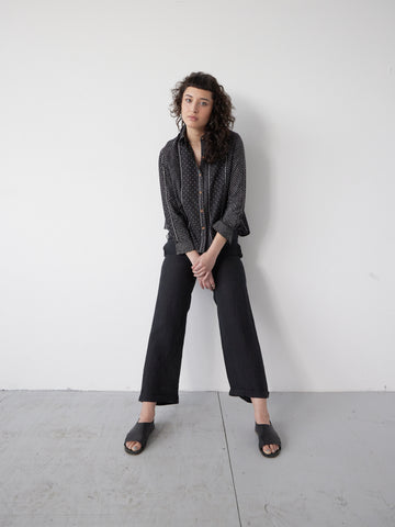 Tie & dye weekday shirt in Black, sustainably produced clothing, sustainably sourced clothing brands, womens organic clothing, 100 organic cotton pants, ladies cotton clothing, shop cotton clothing, 100 cotton women's, women's organic clothing, minimalist clothing style, minimalist outfits women